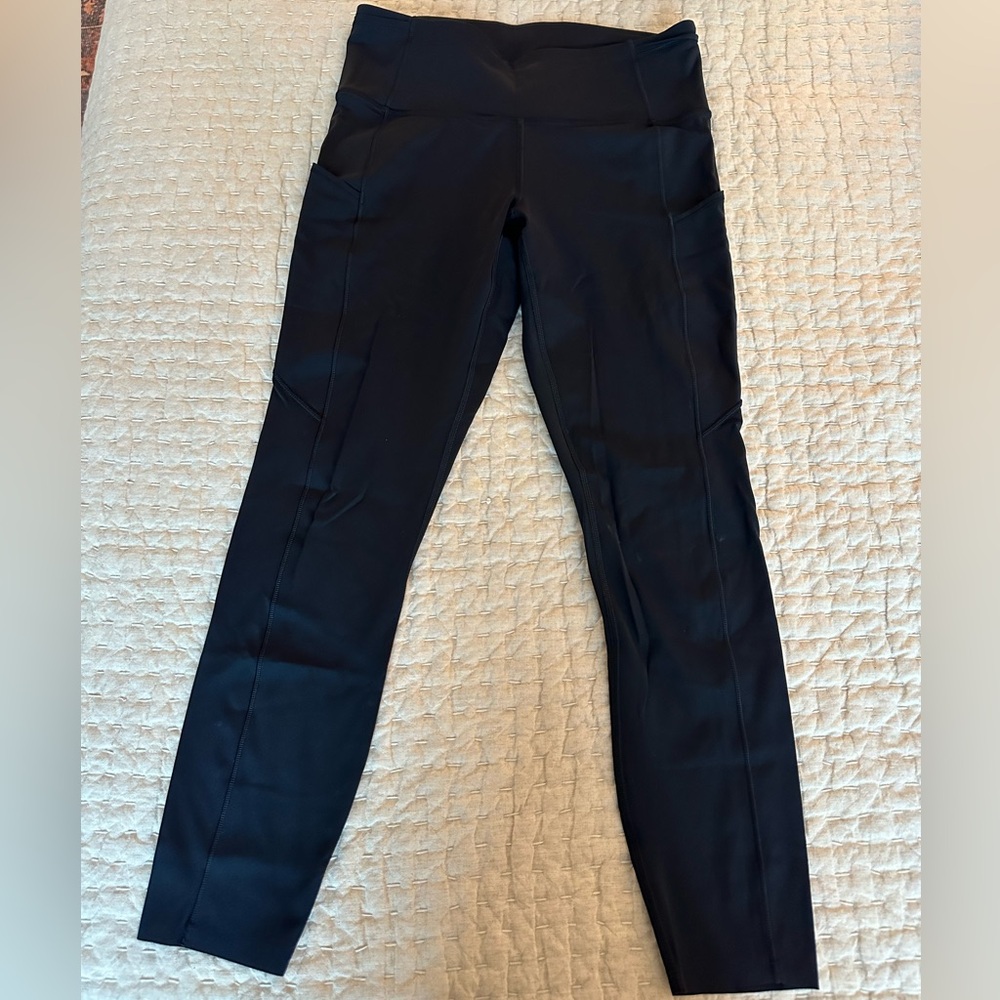 Lululemon, black leggings, ankle length, size 8, great condition, worn once